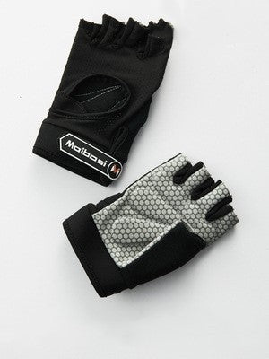 Breathable weightlifting gloves